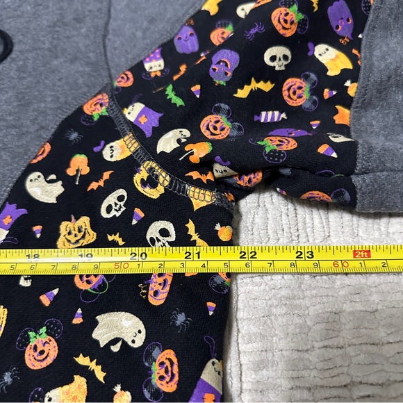 Disney Adult Large Mickey Mouse Halloween 2021 Zip Hoodie Grey Snacks Graphic - Picture 4 of 6